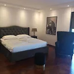 빌라 Luxury With A Swimming Pool - 21960 보디체
