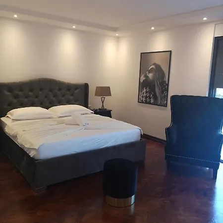 Βίλα Luxury With A Swimming Pool - 21960 Βόντιτσε