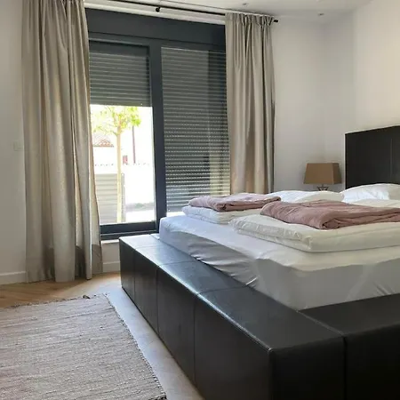 Βίλα Luxury With A Swimming Pool - 21960 Βόντιτσε