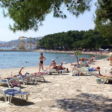 Luxury With A Swimming Pool - 21960