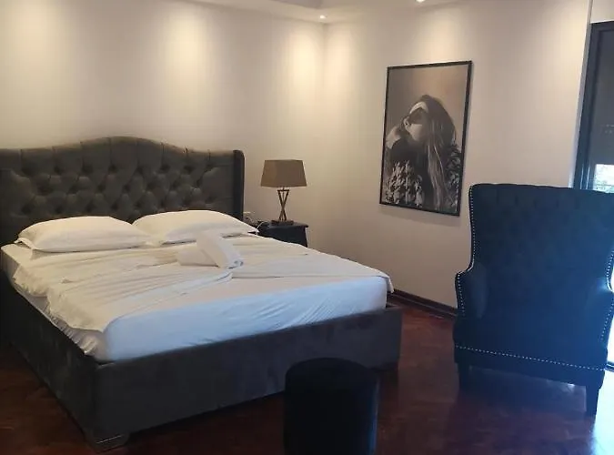 וילה Luxury With A Swimming Pool - 21960 וודיצה