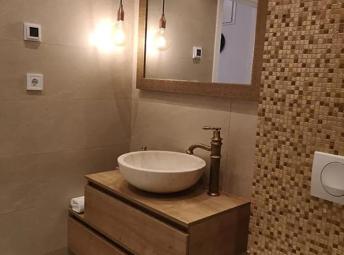 Villa Luxury With A Swimming Pool - 21960