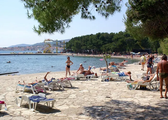 Luxury With A Swimming Pool - 21960